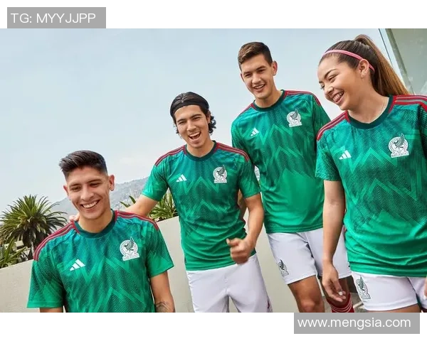 阿迪达斯短袖足球衫助你在球场上尽显风采与活力的完美选择