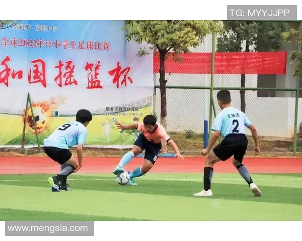 郑州免费足球活动全面启动让更多青少年享受足球乐趣与健康生活